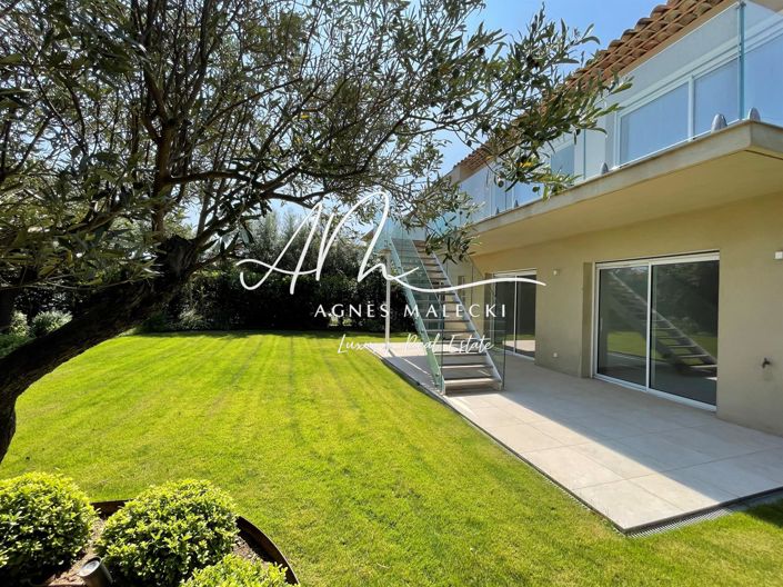 Image No.2-4 Bed House for sale