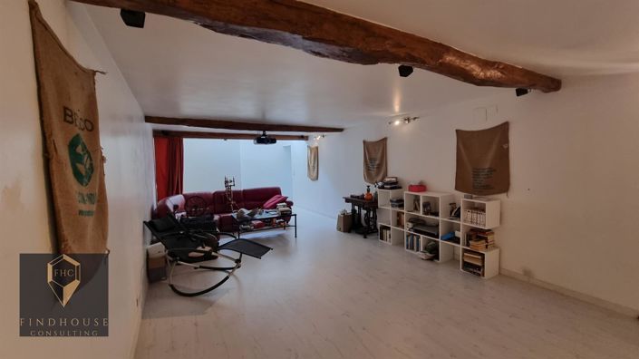 Image No.11-3 Bed House for sale