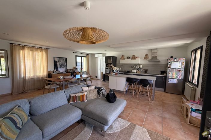 Image No.2-3 Bed House for sale