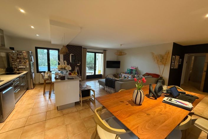 Image No.3-3 Bed House for sale