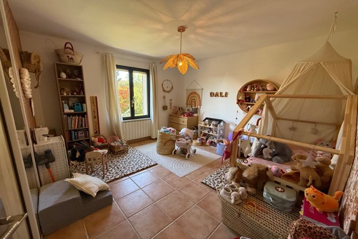 Image No.4-3 Bed House for sale