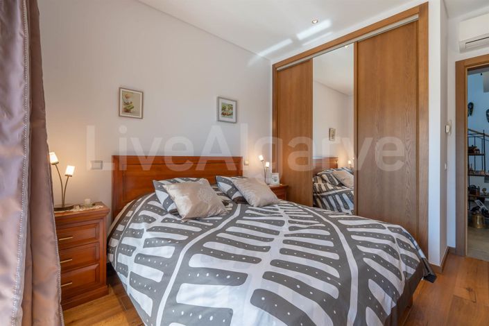 Image No.13-4 Bed House for sale