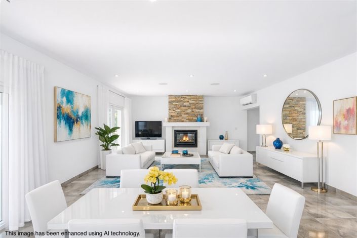 Image No.4-4 Bed House for sale