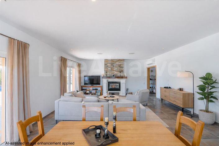 Image No.5-4 Bed House for sale