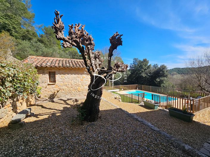 Image No.7-5 Bed House for sale