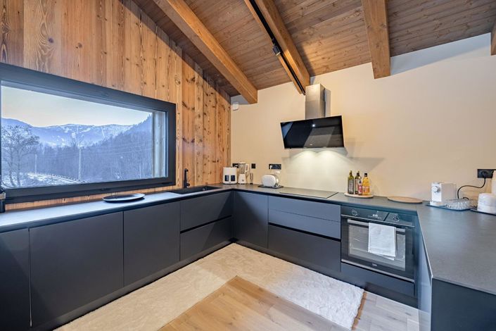 Image No.5-4 Bed House for sale