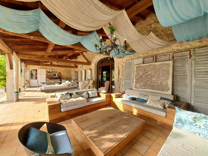 Image No.3-7 Bed Property for sale