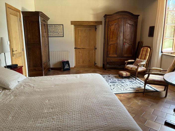 Image No.16-7 Bed House for sale