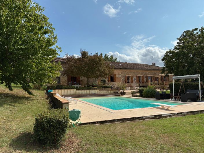 Image No.2-7 Bed House for sale
