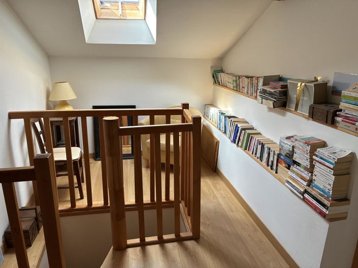 Image No.21-7 Bed House for sale