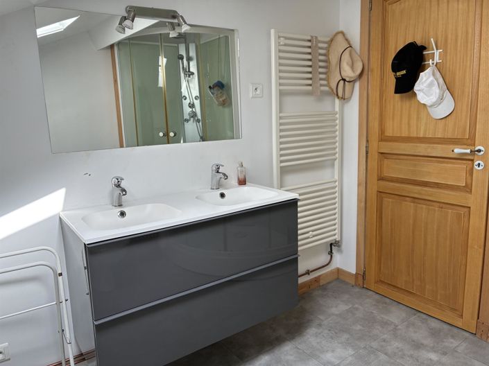 Image No.22-7 Bed House for sale