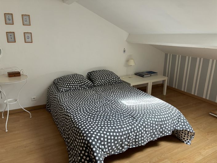 Image No.23-7 Bed House for sale