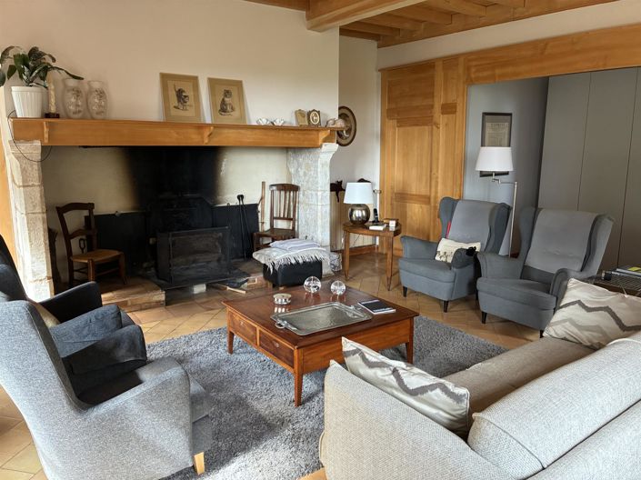 Image No.9-7 Bed House for sale