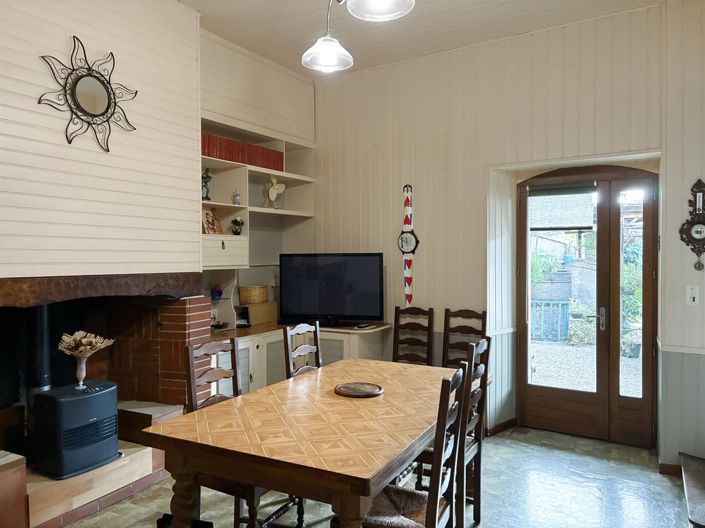 Image No.6-4 Bed House for sale