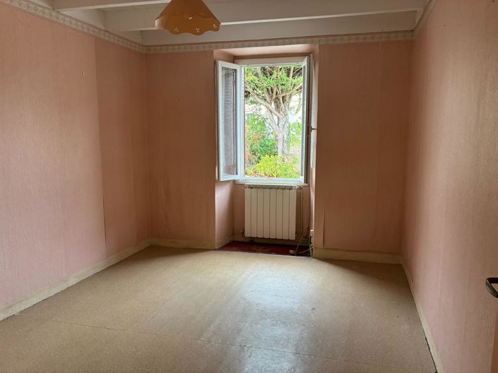 Image No.10-2 Bed House for sale