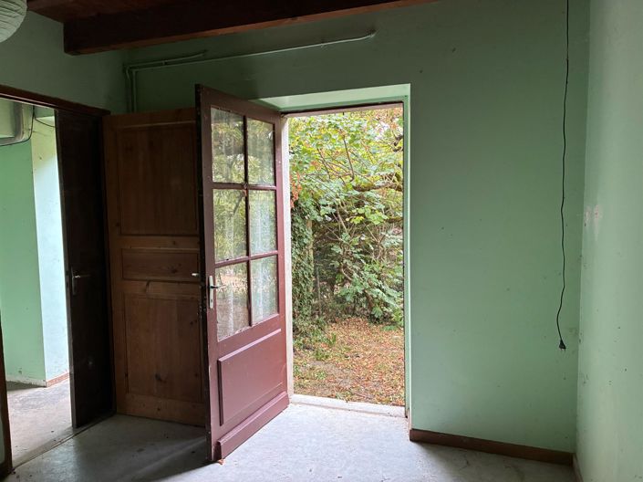 Image No.5-2 Bed House for sale