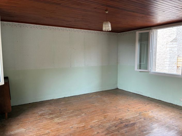 Image No.8-2 Bed House for sale