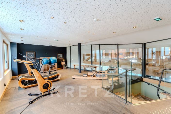 Image No.19-6 Bed House for sale