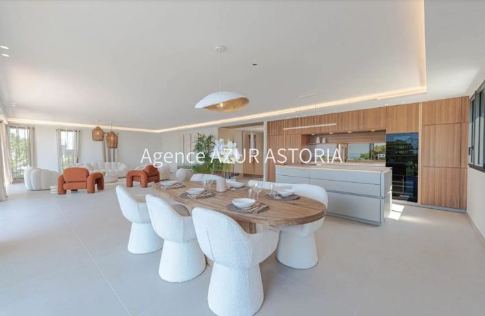 Image No.5-5 Bed House for sale