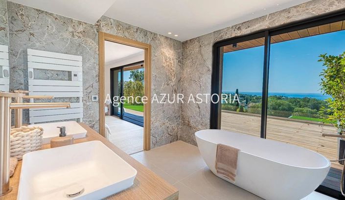 Image No.8-5 Bed House for sale