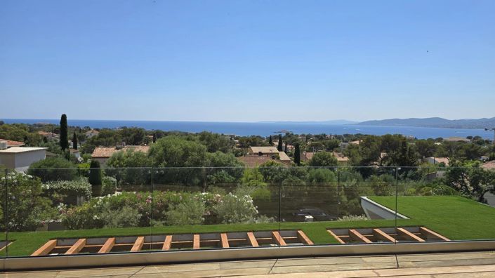 Image No.9-5 Bed House for sale