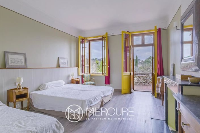 Image No.17-5 Bed House for sale