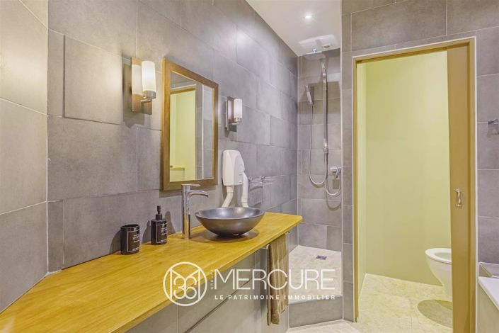 Image No.18-5 Bed House for sale