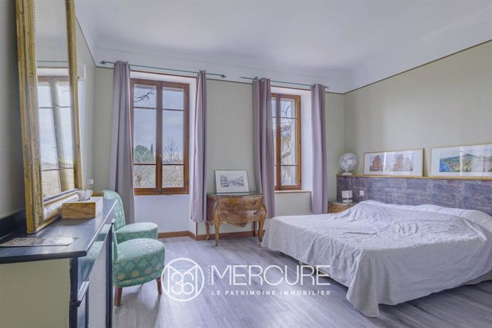 Image No.19-5 Bed House for sale