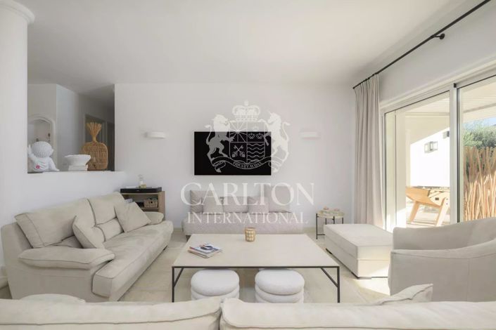 Image No.25-4 Bed House for sale