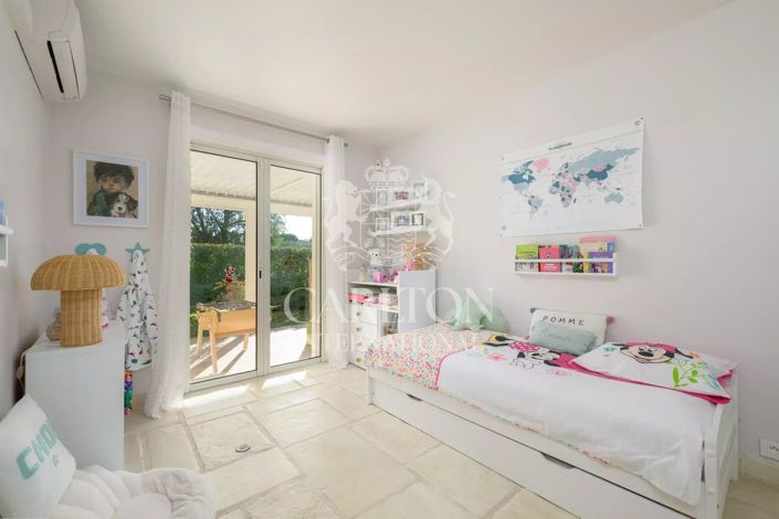 Image No.26-4 Bed House for sale