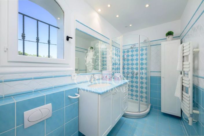 Image No.30-4 Bed House for sale