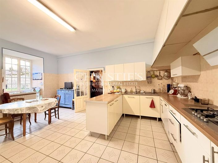 Image No.12-4 Bed House for sale