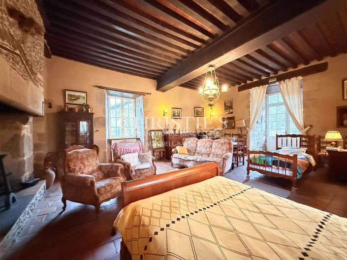 Image No.9-4 Bed House for sale