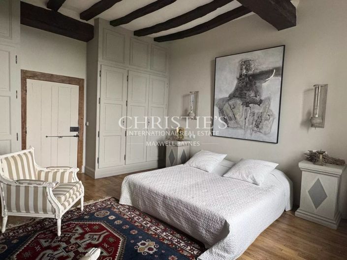 Image No.11-6 Bed House for sale