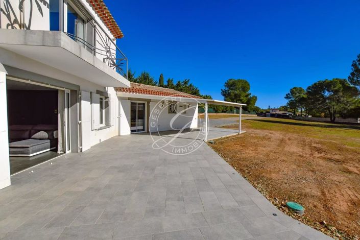 Image No.10-4 Bed House for sale