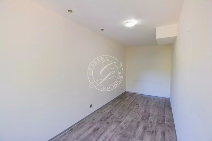 Image No.24-4 Bed House for sale