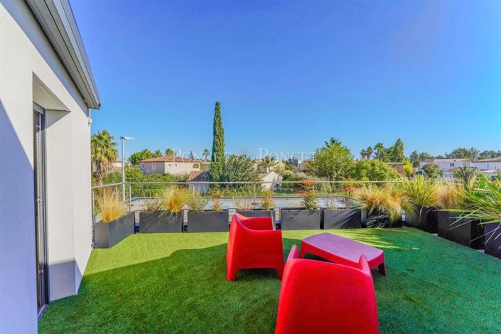 Image No.23-5 Bed House for sale