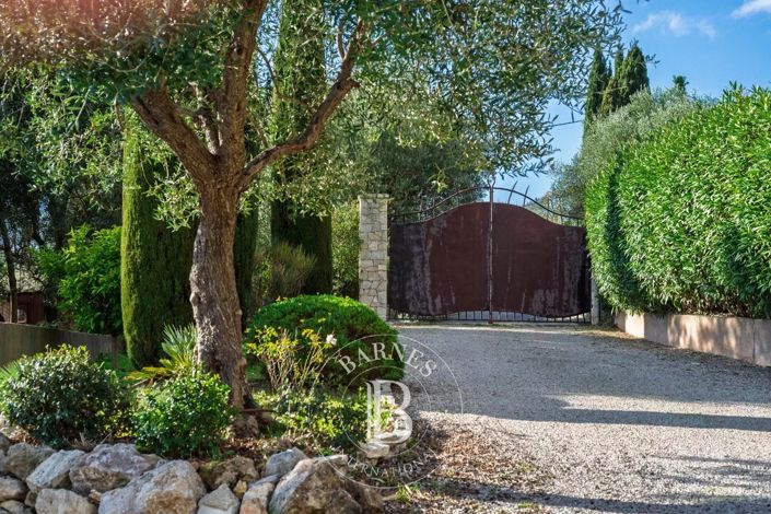 Image No.20-5 Bed House for sale
