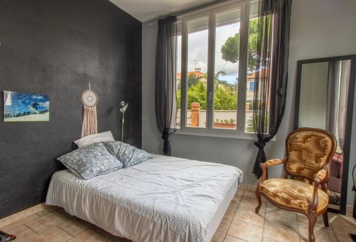 Image No.10-6 Bed House for sale