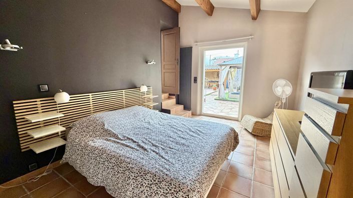 Image No.12-6 Bed House for sale