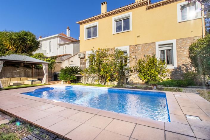 Image No.2-6 Bed House for sale