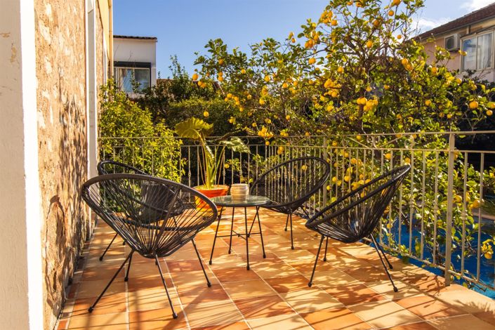 Image No.3-6 Bed House for sale