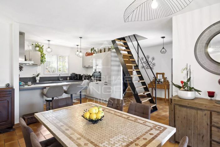 Image No.5-4 Bed House for sale