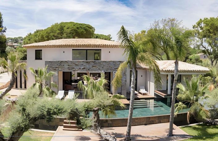 Image No.3-8 Bed House for sale