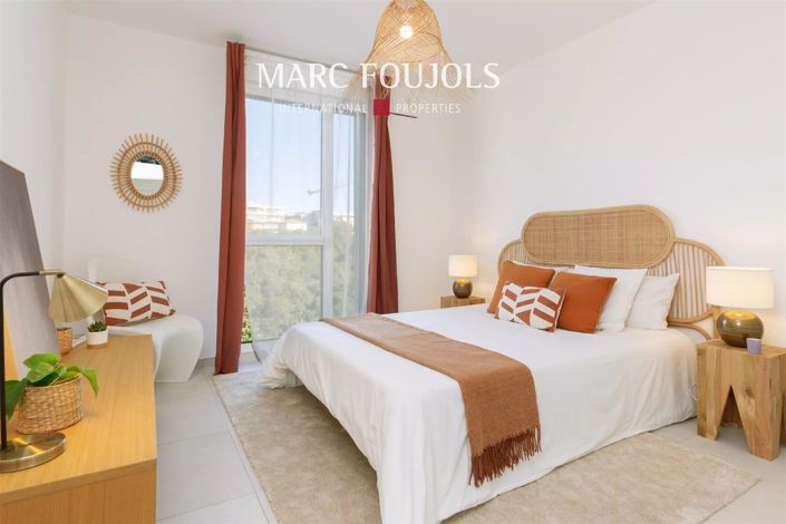 Image No.12-3 Bed Apartment for sale