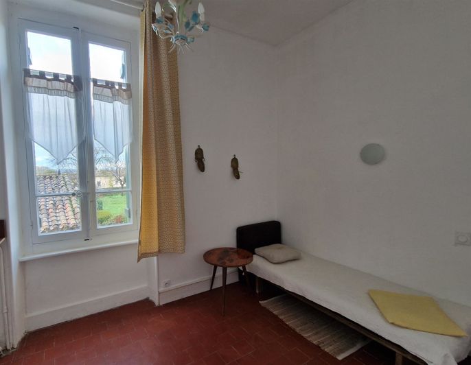 Image No.9-3 Bed House for sale