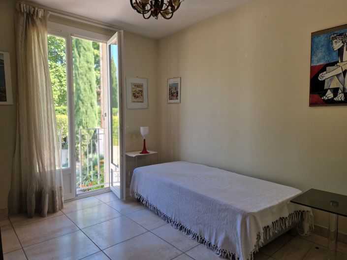 Image No.7-4 Bed House for sale