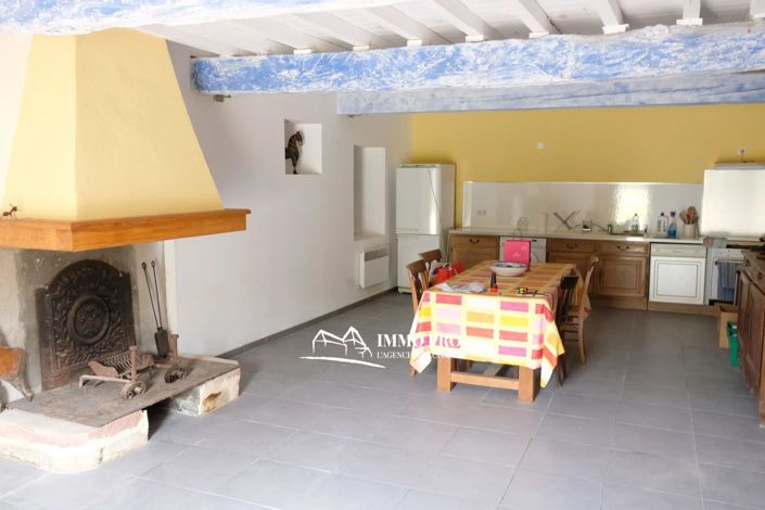 Image No.11-6 Bed House for sale