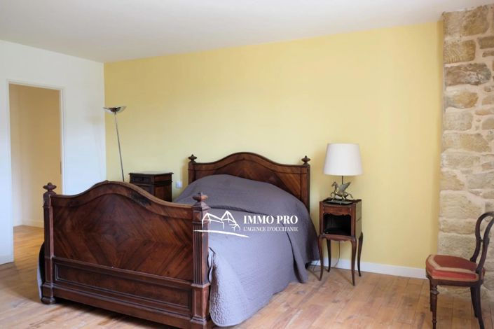 Image No.13-6 Bed House for sale