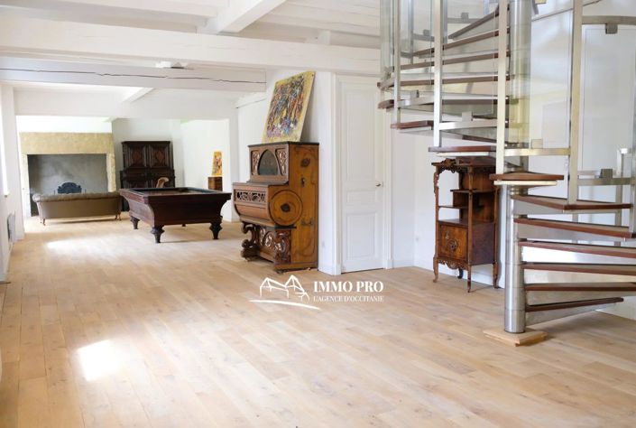 Image No.5-6 Bed House for sale